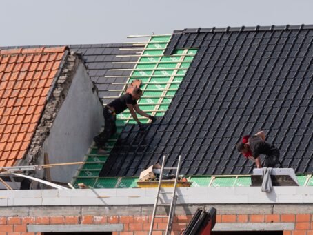 <em>Een huis kopen vanaf 2023: dit moet je weten over de renovatieplicht</em>