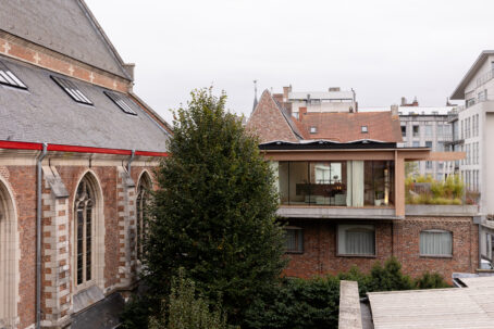 “In de stad draait architectuur om licht zoeken”